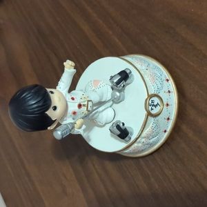 Elvis Precious Moments Music Box Light Up Love Me Tender